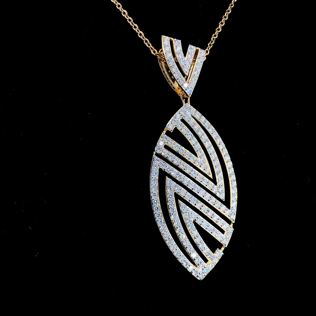 Linea Oval Pendant - Image 3